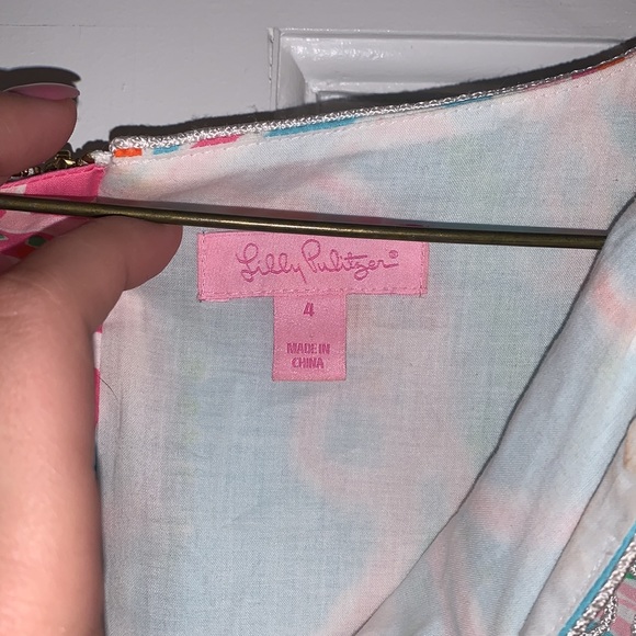 Lilly Pulitzer - Picture 3 of 6